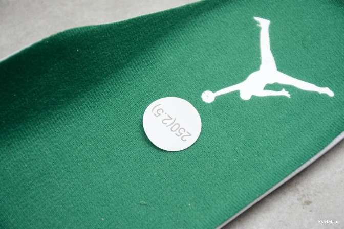 Reps TBkick Air 4 Jordan CT8527-113 Pine Green 0713